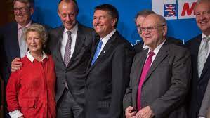 Wir sprechen über ihre eltern, die als gastarbeiter nach deutschland kamen, kofferkinder und warum es gut war, dass zuhause türkisch gesprochen wurde. Der Mit Bundesvorstand Und Der Landesvorstand Der Mit Hessen Bekraftigten Ihre Beschlus Se Friedrich Merz Bei Seiner Kandidatur Fur Den Vorsitz Der Cdu Deutschlands Zu Unterstutzen Mittelstands Und Wirtschaftsunion Hessen