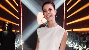 She made her 5 million dollar fortune with my cassette player, good news. Lena Meyer Landrut Denkt Die Musikerin Daruber Nach Zu Heiraten Stern De
