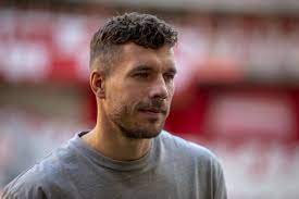 Lukas podolski (@poldi_official) on tiktok | 1.9m likes. Lukas Podolski Teilt Seltenes Foto Seiner Kleiner Tochter Gala De