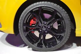 Yeni renault clio ile tanışmak, göz alıcı tasarımını ve yeni teknolojik özelliklerini yakından incelemek için tıklayın! Mondial De L Automobile 2012 Renault Clio 4 Rs 200 Edc Blog Auto