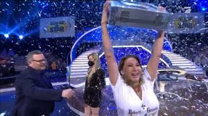 Mit spiel nummer zwölf sicherte sich rapper eko fresh am samstagabend bei schlag den star den sieg. Schlag Den Star Claudia Effenberg Blamiert Sich Bei Wissensspiel Elton Baff Watson