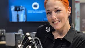 Meta Hiltebrand für Ninja: Ich finde 'einfach' einfach sexy!