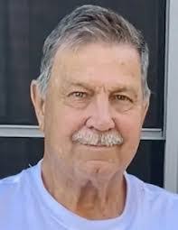 Carolyn Ash's Instagram, Twitter & Facebook