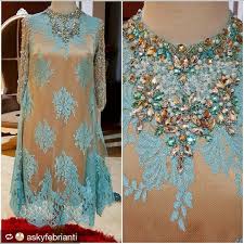Baju kurung moden is the perfect ensemble to let your personal style shine while staying modest in a formal setting. Payet Dada Pakaian Pernikahan Model Pakaian Adibusana