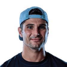 Manuel Lievanos's Instagram, Twitter & Facebook