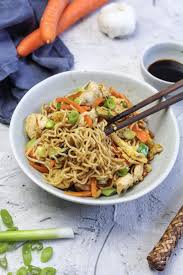 Asia Nudeln Mit Huhn Kitchensplace Rezept Nudeln Mit Huhnchen Asiatische Gerichte Asia Nudeln