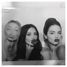 Black And White Photo Booth Kardashians Pin By Shake And Share Media On Celebs Do It Too Kendall And Kylie Jenner Kendall Kardashian