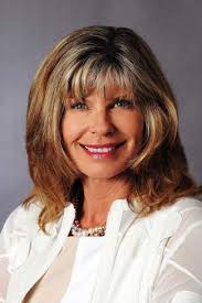 Philanthropist, author Carrie Morgridge speaks at The Bookworm of Edwards