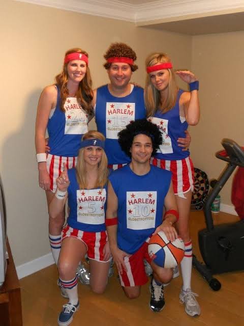 Group costume globe trotters