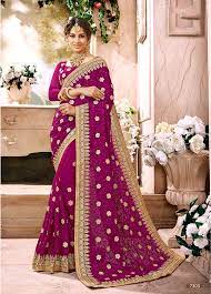 Sari adalah sehelai kain yang tidak dijahit, berlinkungan dari empat ke sembilan meter pada panjangnya yang ditabir ke atas badan dalam pelbagai gaya. India Saree Bollywood Wanita Sutra Bordir Pakaian Tradisional Termasuk Choli Petticoat Wedding Sari Bangladesh Pakistan Gratis India Pakistan Pakaian Aliexpress
