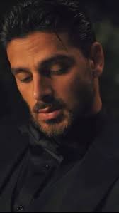 365 Actor • 300+ reels