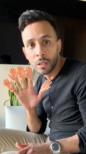 How many girls have you been with?😅✋🏼