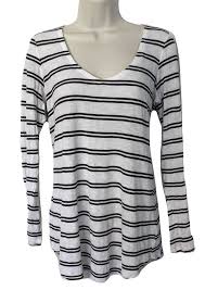 Black And White Striped Long Sleeve Shirt Under T Shirt Splendid Pea In The Pod V Neck Black White Striped Long Sleeve T Shirt Top L Splendid Knittop Casual Striped Long Sleeve Stylish Maternity Outfits