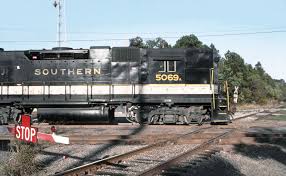 Southern Railway Emd Gp38 2 Locomotive 5069 Is Seen Crossing A Seaboard System Railroad Diamond While Working As A Switcher Handling Tofc In The Simpson Yard Southern Railways Norfolk Southern Railroad Photography