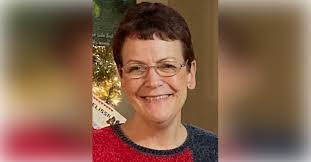 Crystal Threet's Instagram, Twitter & Facebook