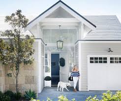A Modern Hamptons Home In Sydney S South Hamptons House Exterior Hamptons House Facade House