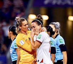 Lucy bronze and stephanie frappart were awarded best women's player of the year and best referee of the year respectively at the 2019 dubai globe soccer awards. Ashlyn Harris Left Of The United States Comforts Lucy Bronze Of England After Her Team Lost To Th Usa Soccer Women Fifa Women S World Cup Women S Soccer Team