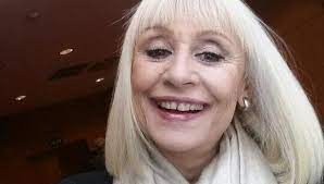 Espectáculos y cultura > italia murió la cantante raffaella carrà a los 78 años raffaella nos ha dejado. Axccc4rn 7whym