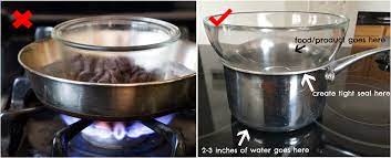 Cairkan coklat putih guna kaedah double boiler atau guna ketuhar sahaja. Teknik Double Boil