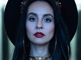 Elizabeth Moen shows strength in the face of daily struggle in “Headgear”  [Video]