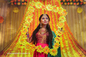 An Awe Inspiring Half Saree Function Of A Jewellery Designer S Daughter Indian Wedding Photography Poses Bridal Photography Poses Wedding Photoshoot Poses How to look picture perfect in saree. pinterest