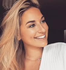 Lauren Hackett (@heylolly_uk)