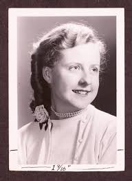 KAPPA KAPPA GAMMA DIGITAL ARCHIVE: Macurda, Evelyn Linnea Anderson