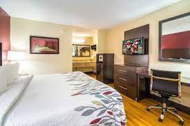 Maybe you would like to learn more about one of these? Red Roof Inn Clarksville Clarksville 68 Room Prices Reviews Travelocity