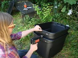 Uncle jim's worm farm has composters with multiple trays for easy harvesting, a spigot to drain fluid, and composters that roll or spin. How To Build A Worm Farm Modern Farmer