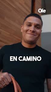 "ALGO GRANDE VIENE EN CAMINO" ⚪️🔴, 🗣️ Juanfer Quintero subió un video en  sus redes con un bolso y un anuncio referido a su inminente regreso a River 