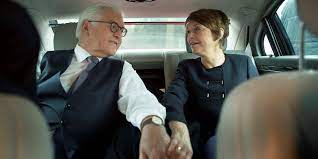 Große hoffnungen darf er sich nicht machen. Elke Budenbender Seit 20 Jahren Mit Frank Walter Steinmeier Verheiratet Ist Die Zukunftige First Lady Kolner Stadt Anzeiger