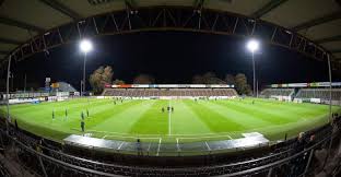 Yeni arena, landskrona bois'in allsvenskan'ın açılış sezonuna katılan on iki kulüpten biri olmasını sağladı. Kronika Bois Tog Kommunen Som Gisslan Skanesport