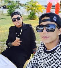 ဘကြီးဖြိုး&ဦးနေဝင်း သီးချင်းကြိုက်သူများ