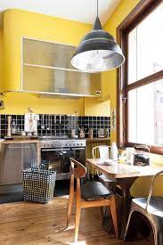 deco couleur jaune moutarde blog deco clem around the corner cuisine jaune idee deco cuisine cuisines deco
