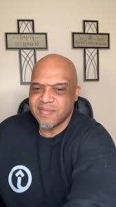 Jamie Tinker's Instagram, Twitter & Facebook