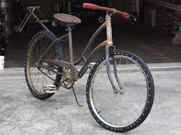 no 0458 ニックネーム harry メーカー名 車種 年式 huffman 1940 アピールポイント カスタムベースです このタイヤにやられました コンビニ専用車 いいカゴ探しています タイヤ 車種 車