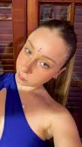 Abigail Tenaglia's Instagram, Twitter & Facebook