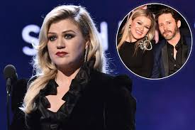 Voice judge and pop queen, kelly clarkson and brandon blackstock have been married since october 20th, 2013. Kelly Clarkson To Pay Brandon Blackstock 200k In Monthly Support