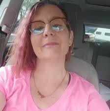 Elisha Ray's Instagram, Twitter & Facebook