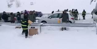 Themavideo van maandag 9 april 2018. Sneeuw Zorgt Voor Problemen In Spanje