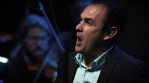 Parece que fue ayer cuando en plena dictadura, los gofiones, hicieron su presentación en el emblemático teatro pérez galdós, con un invitado de excepción para que realizara unos cantos de trabajo: No Me Conoces Pedro Manuel Afonso Youtube