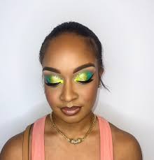 Where can I find blank T shirts ?