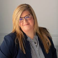 Shannon Dial's Instagram, Twitter & Facebook