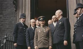 12 апреля 1961 года юрий гагарин на корабле. Oklely6xdgkl8m