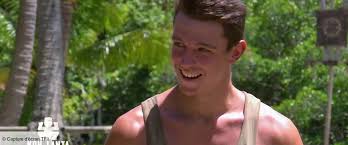 Loïc de koh lanta la légende, pour l'anniversaire de son amour a écrit quelque chose d'adorable ! Loic Koh Lanta Balance Tout Un Ancien Candidat Officiellement En Couple Avec Une Ancienne Miss