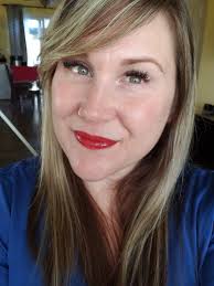 Red-y for the weekend…. 😜❤️🥰💃🏼💋 #inworkloomirrorselfie  #falconerfashion #fridayfrock