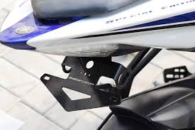 The differences between version 1 and 2 are basically the aesthetics, (which version 2 has a better ecu mapping which gives it more low end torque making it more rideable in the city. Motofusion Tail Tidy For Yamaha Yzf R15 V2 Fender Eliminator Fits Stock Indicators Number Plate Light Amazon In Car Motorbike