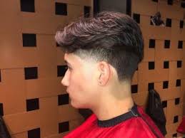 Ma vale la pena ricordare che il taglio di capelli scelto può annoiarsi molto rapidamente con il bambino, se non diversificato in alcun modo. I Tagli Di Capelli Che Piacciono Alle Donne