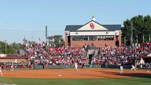 The com­ plex features an indoor hitting facility, locker rooms, the paul and kim sanders reception area and coaches offices. Marita Hynes Field University Of Oklahoma