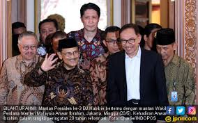 As a malaysian who works abroad and comes home every year, these are some of the policies that i know in place. Anwar Ibrahim Temui Bj Habibie Jpnn Com